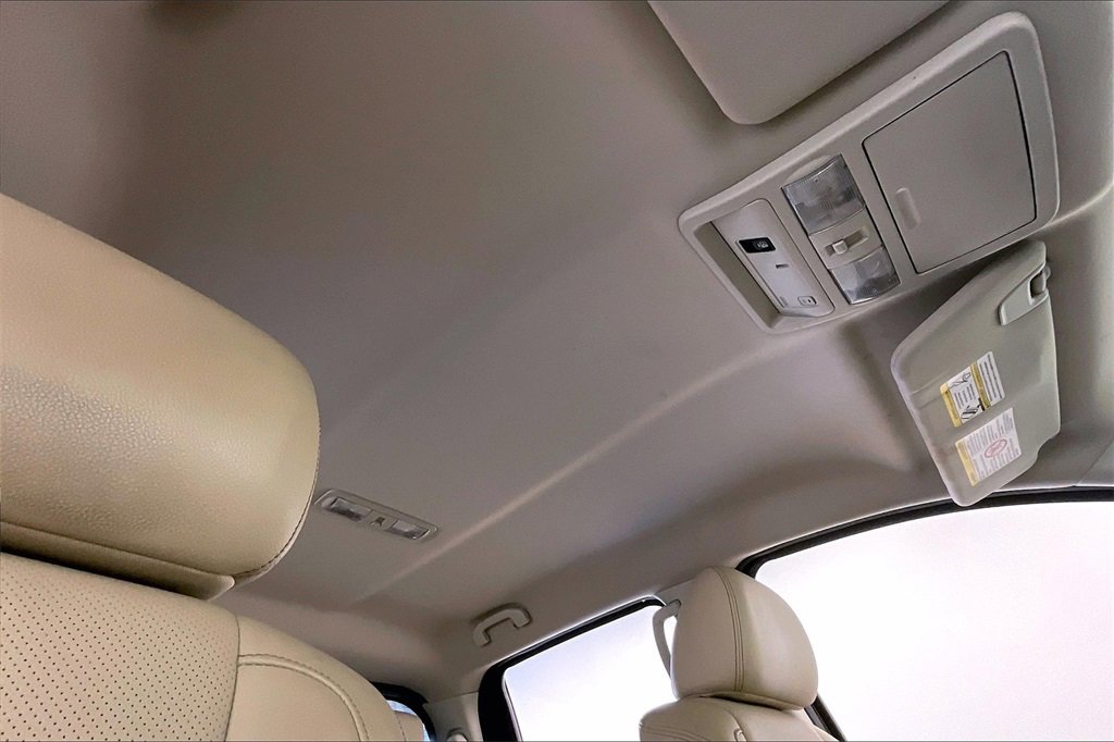 Used 2016 Nissan Titan SL image 21