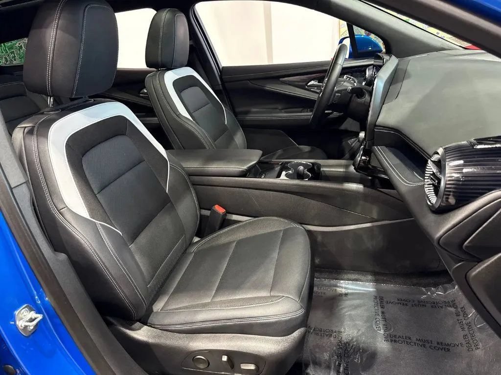 Used 2024 Chevrolet Blazer EV LT AWD/4WD image 21