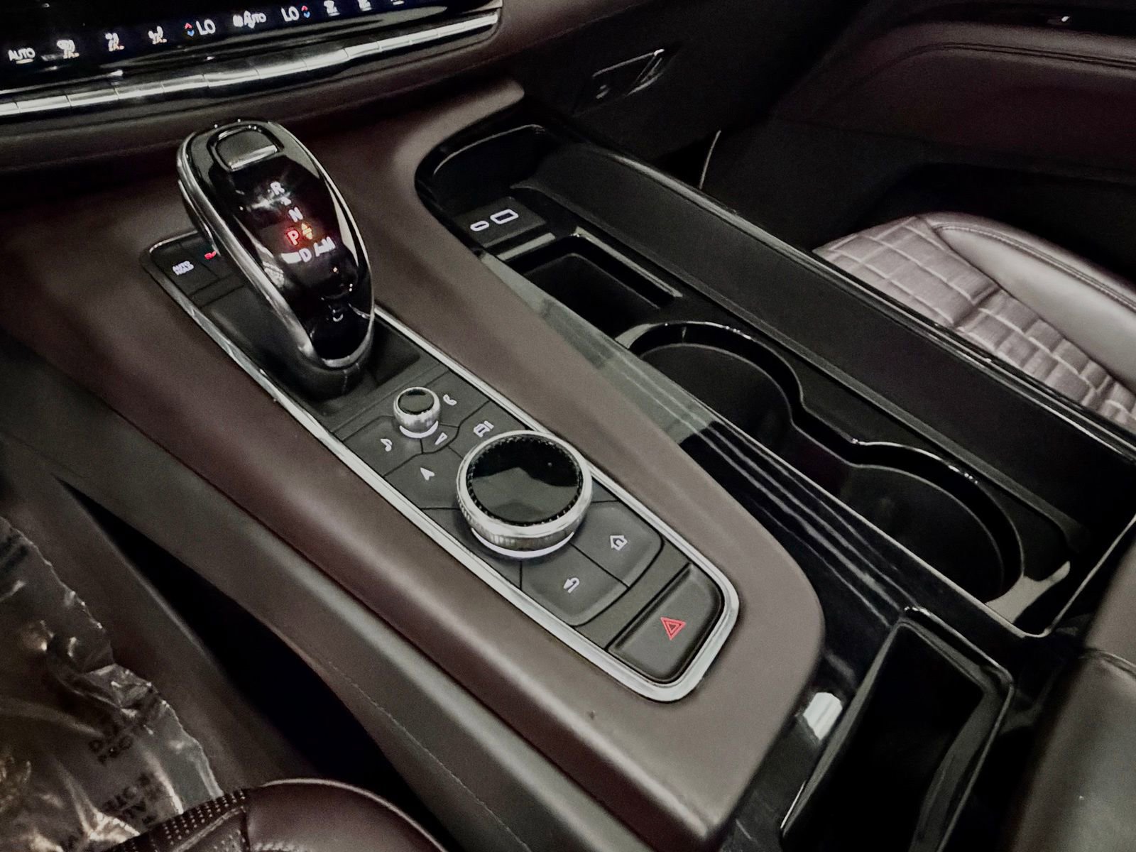 Used 2023 Cadillac Escalade ESV V image 32