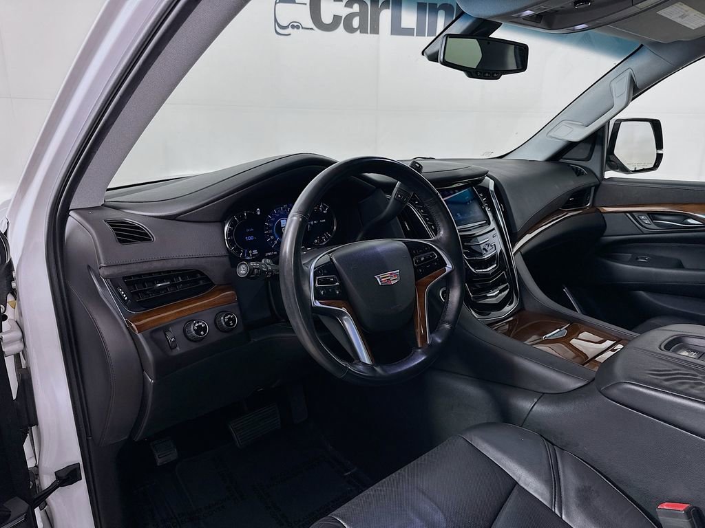 Used 2018 Cadillac Escalade 4WD image 10