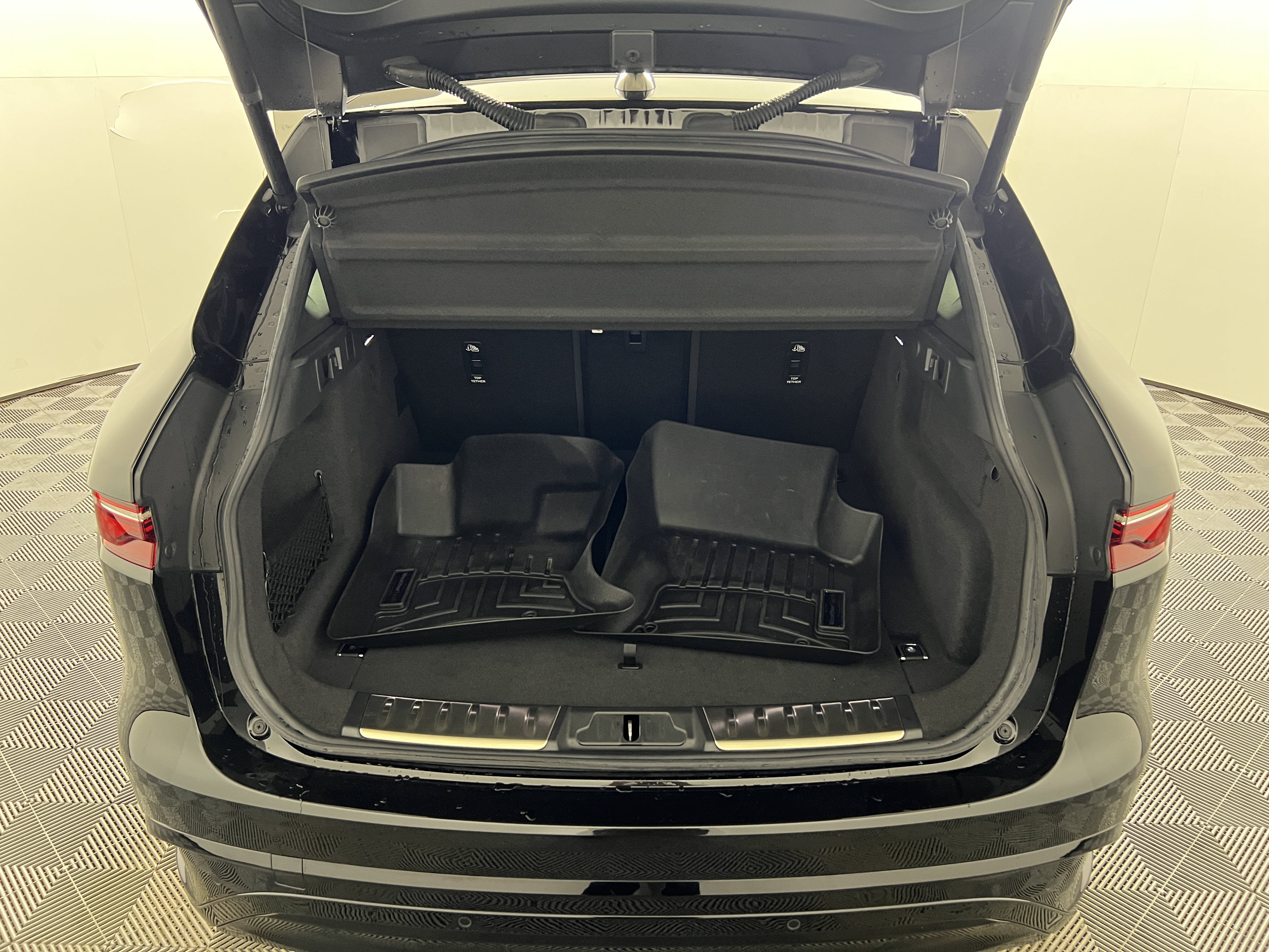 Used 2022 Jaguar F-PACE S AWD/4WD image 19