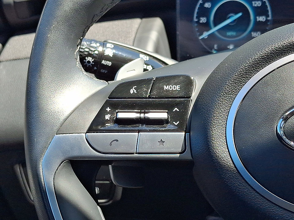 Certified 2024 Hyundai Tucson Limited AWD/4WD image 17