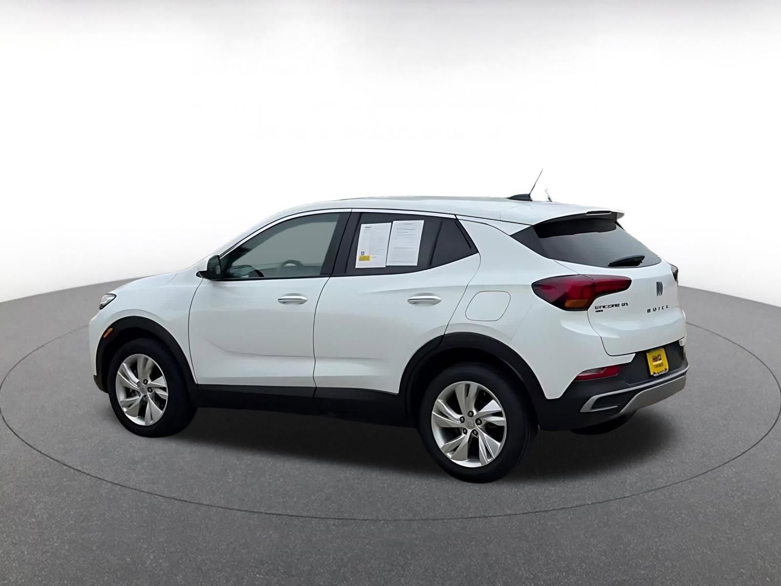 Used 2025 Buick Encore GX Preferred AWD/4WD image 10