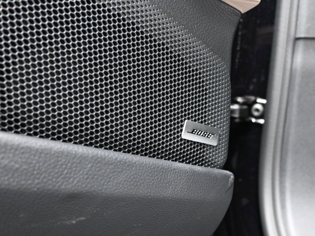 Certified 2025 Porsche Panamera image 13