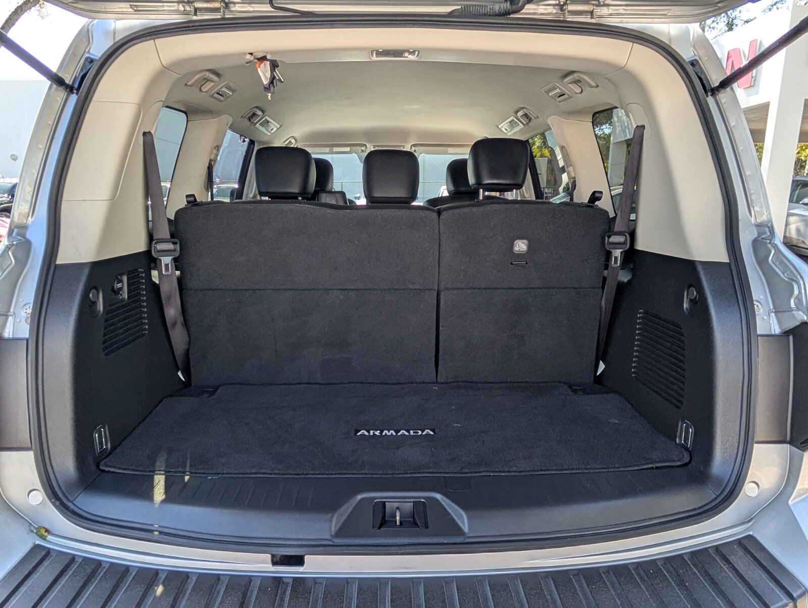 Certified 2024 Nissan Armada SV RWD image 15