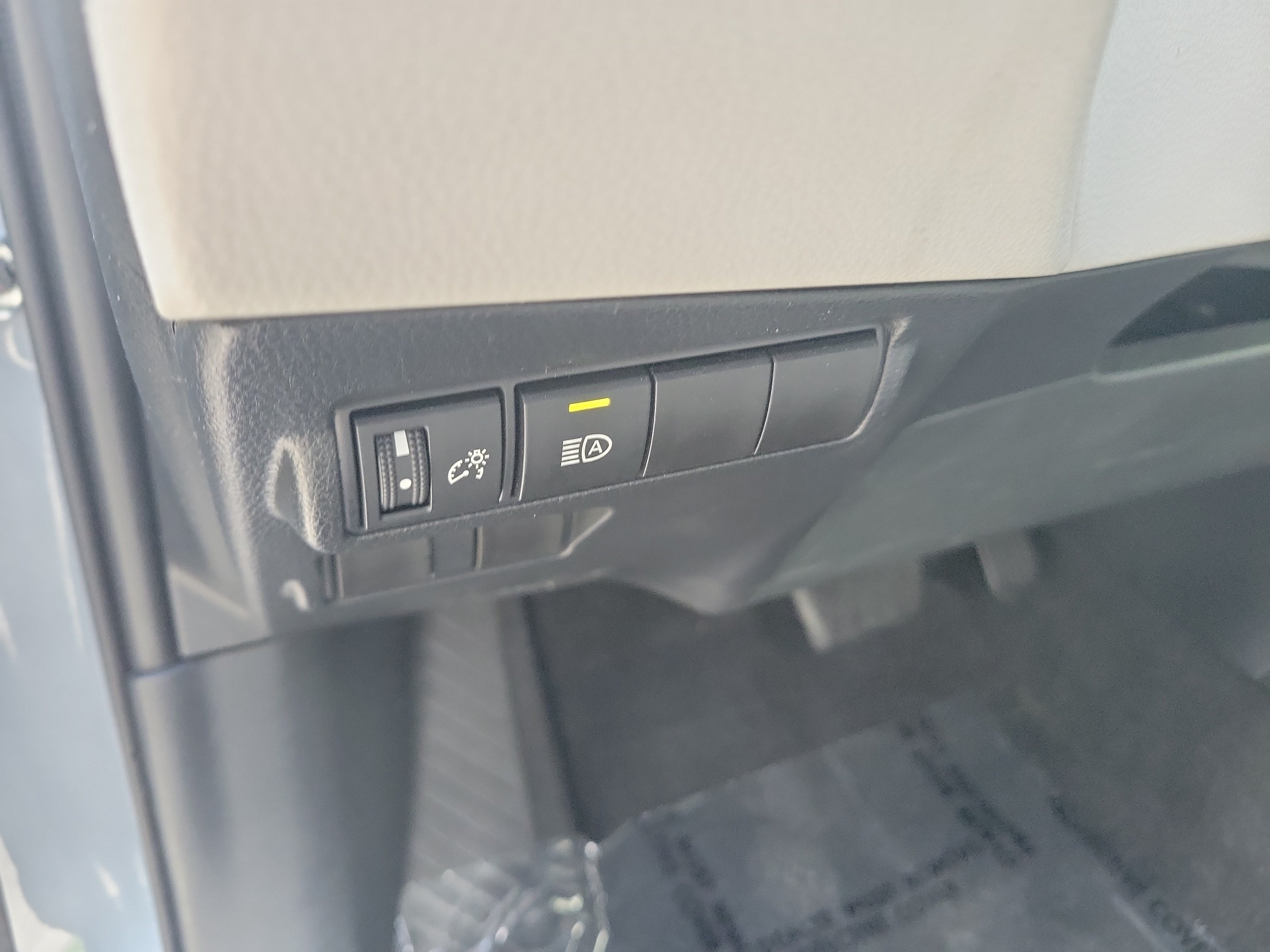 Certified 2024 Toyota Corolla Cross L FWD image 23