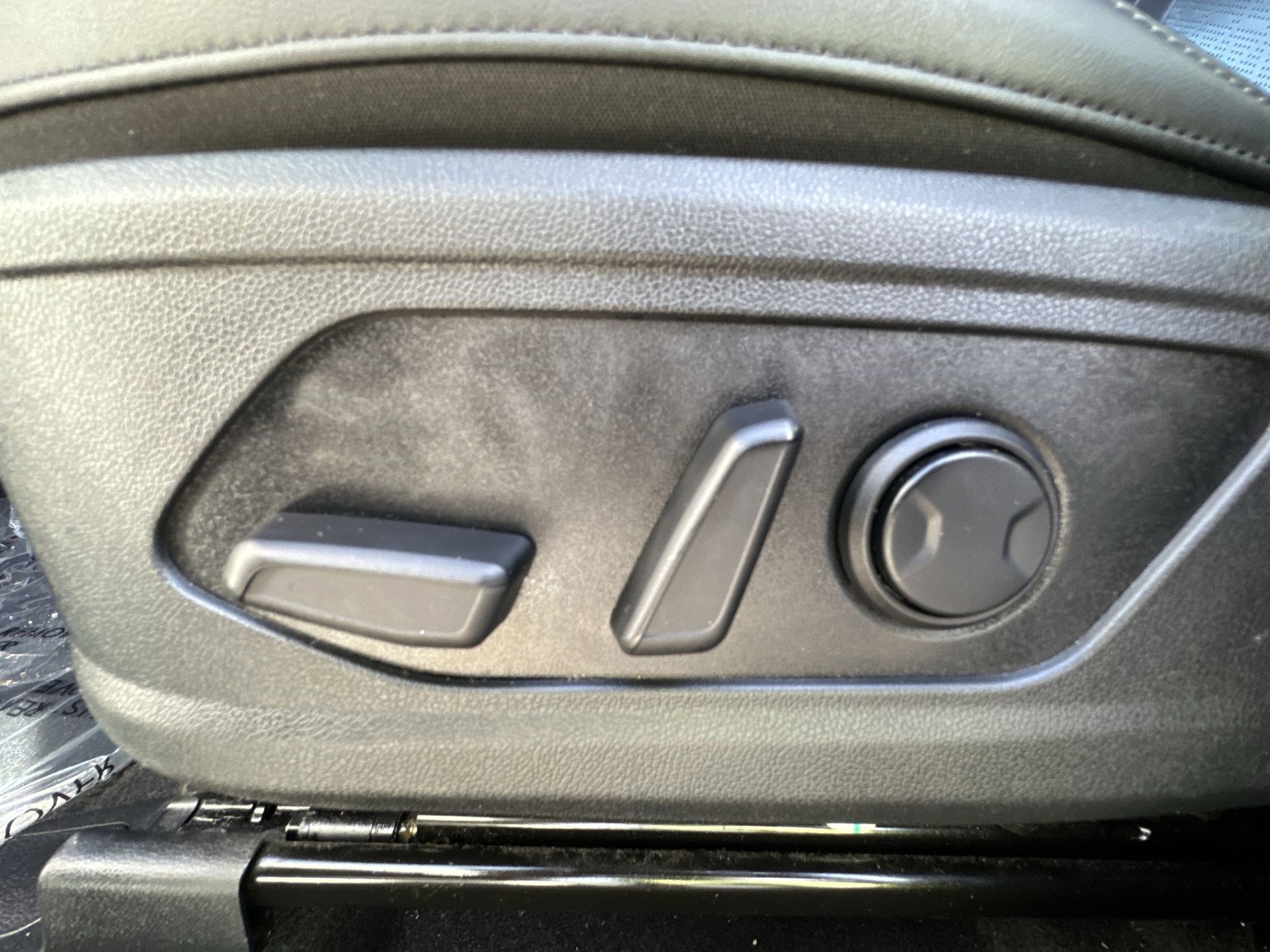 Used 2022 Kia Sorento EX image 14