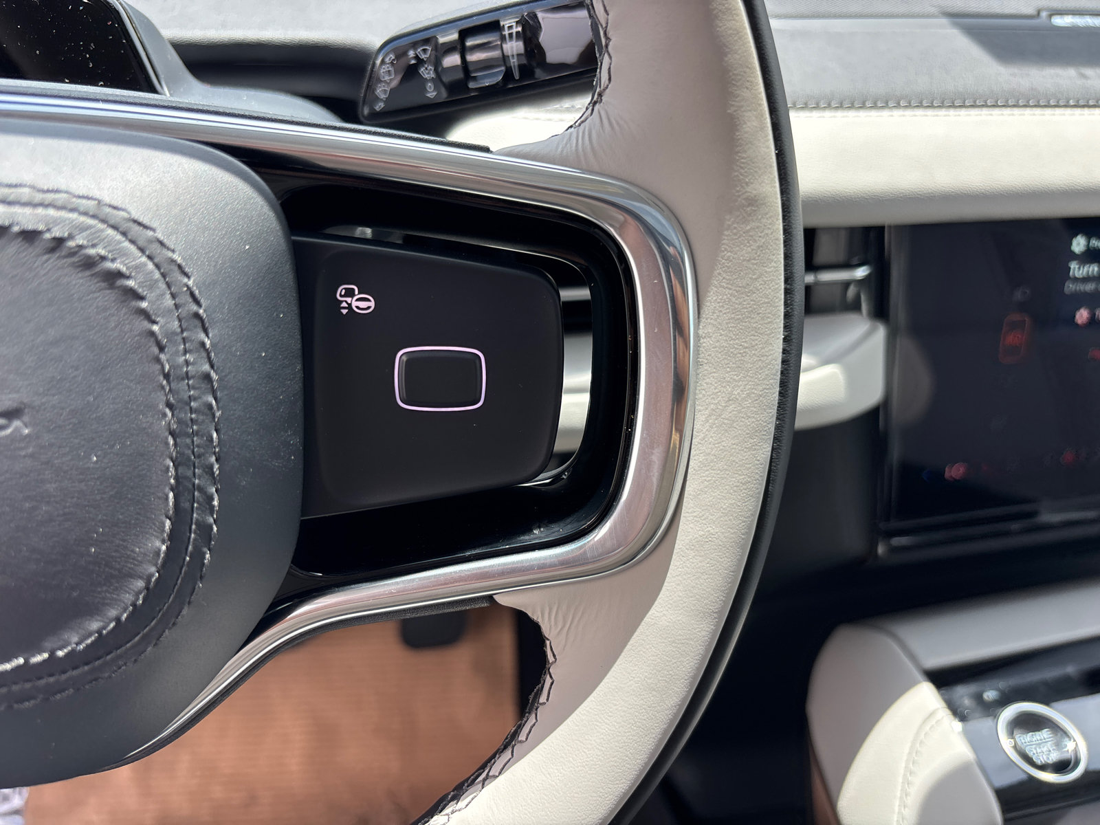 New 2026 Lincoln Navigator Reserve AWD/4WD image 17