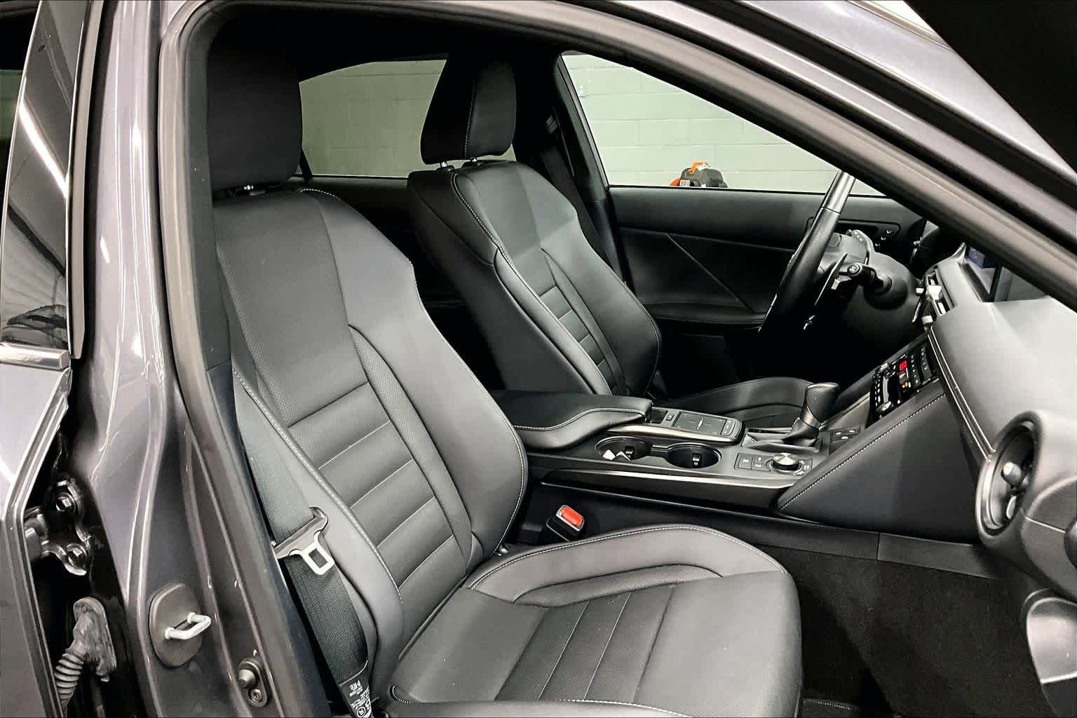 Used 2024 Lexus IS 350 F Sport w/ Navigation Package image 8