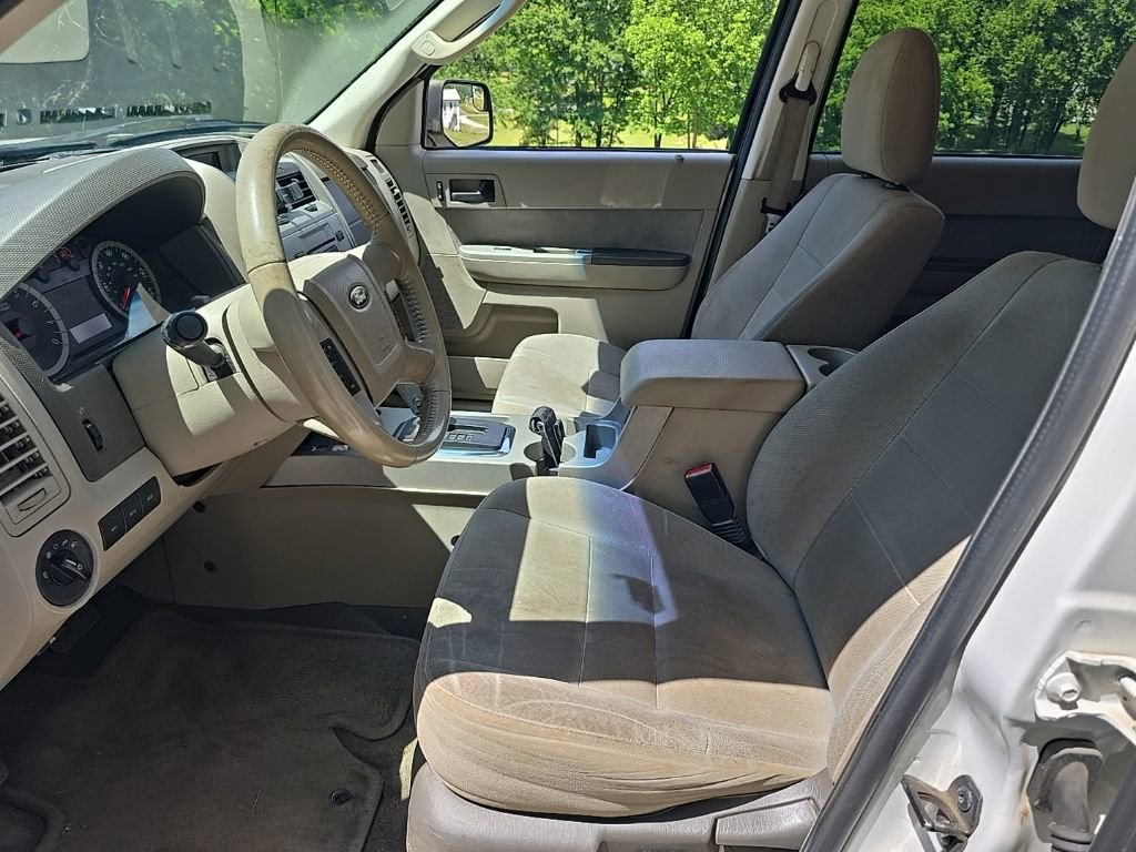 Used 2010 Ford Escape XLT AWD/4WD image 17