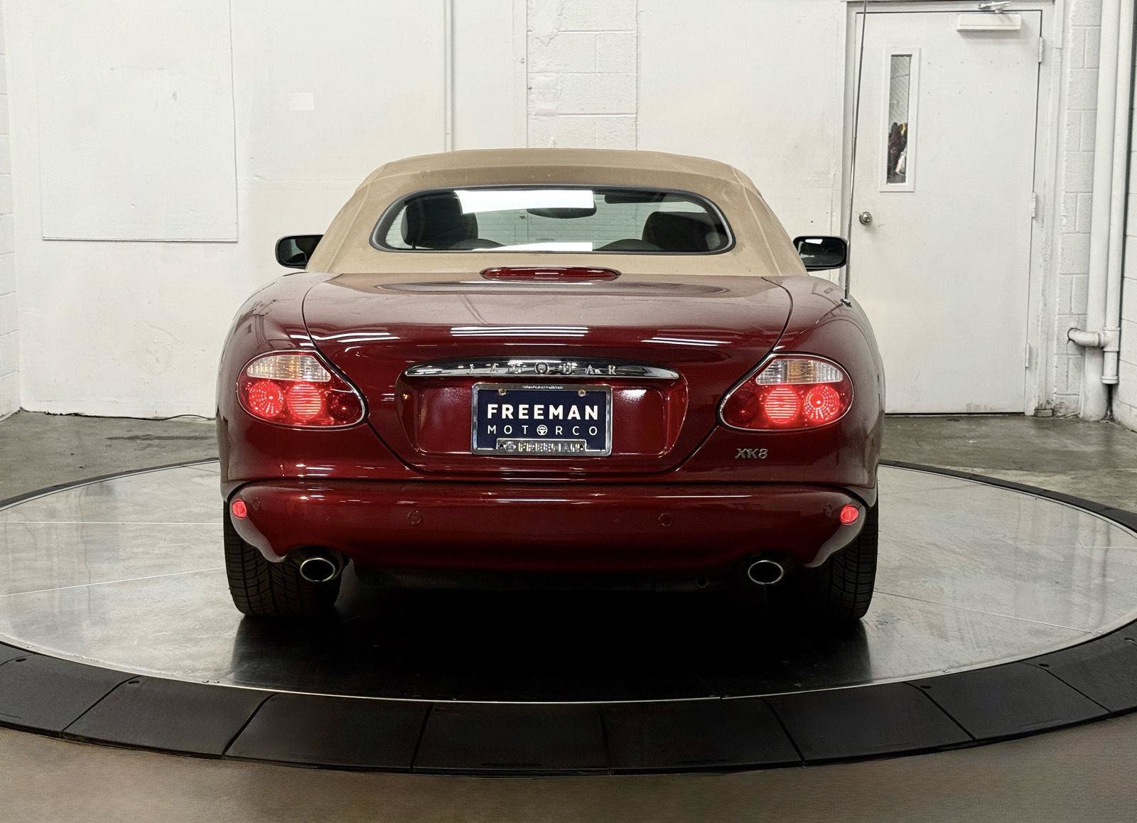 Used 2001 Jaguar XK8 Convertible RWD image 13