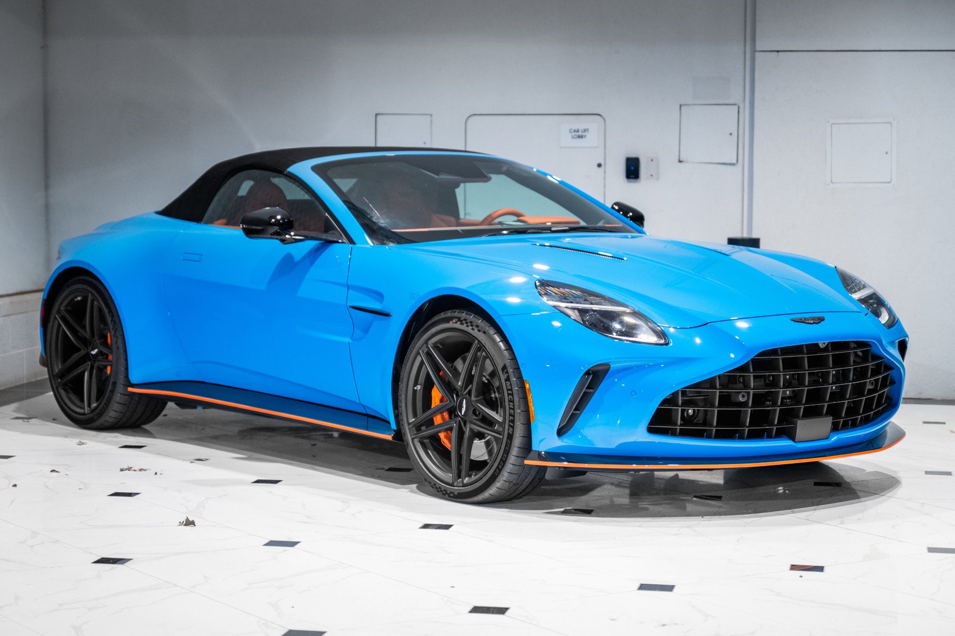 New 2026 Aston Martin V8 Vantage Roadster image 40