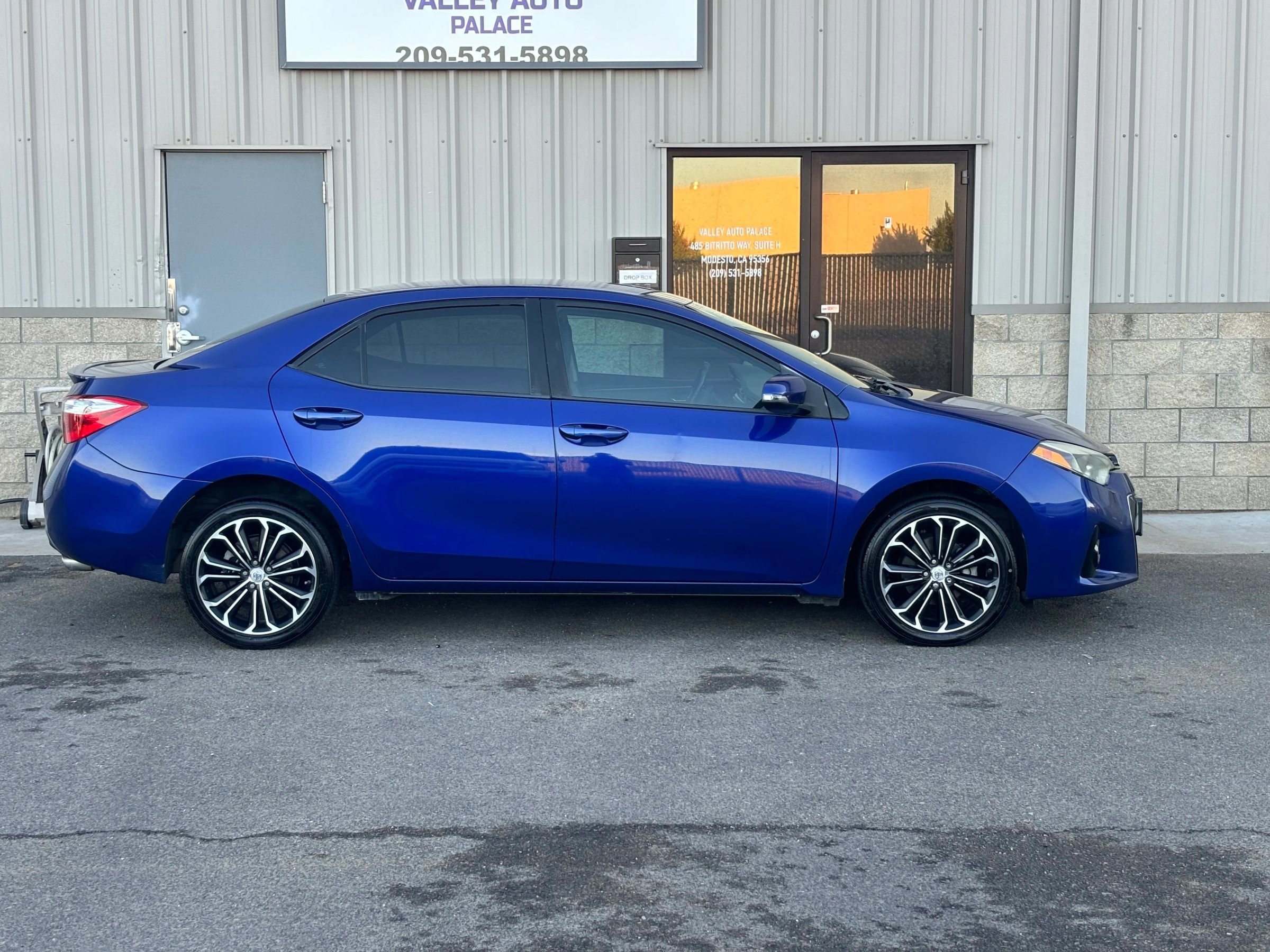 Used 2014 Toyota Corolla S image 2