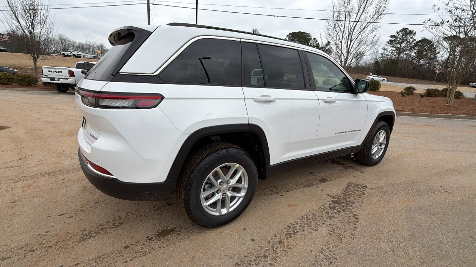 New 2026 Jeep Grand Cherokee Laredo X image 8