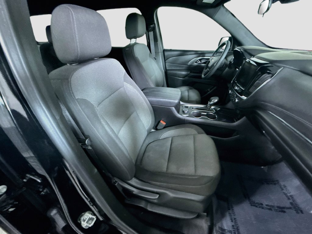 Used 2023 Chevrolet Traverse LT FWD image 32