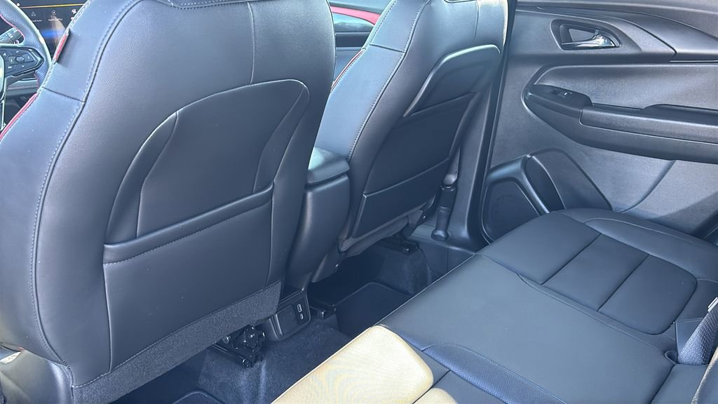 Used 2025 Chevrolet TrailBlazer RS w/ Convenience Package AWD/4WD image 31