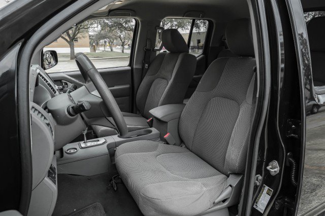 Used 2021 Nissan Frontier SV w/ Midnight Edition Floor Mats image 33