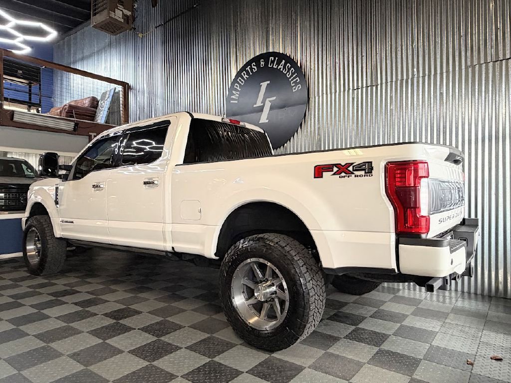 Used 2017 Ford F350 Platinum w/ FX4 4x4 Off Road Package image 3