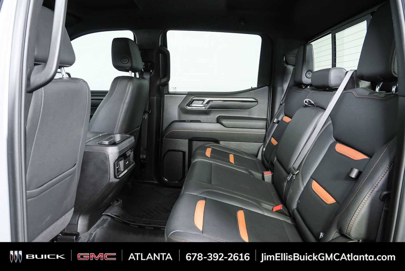 Used 2024 GMC Sierra 1500 AT4 w/ AT4 Premium Package AWD/4WD image 18