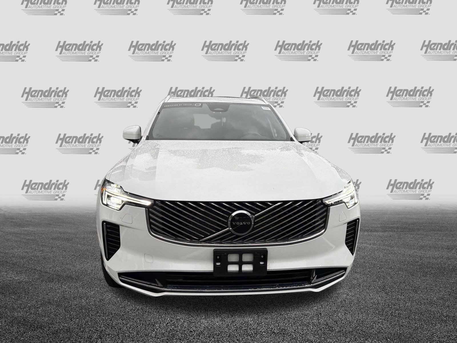 Used 2025 Volvo XC90 B5 Core AWD/4WD image 3