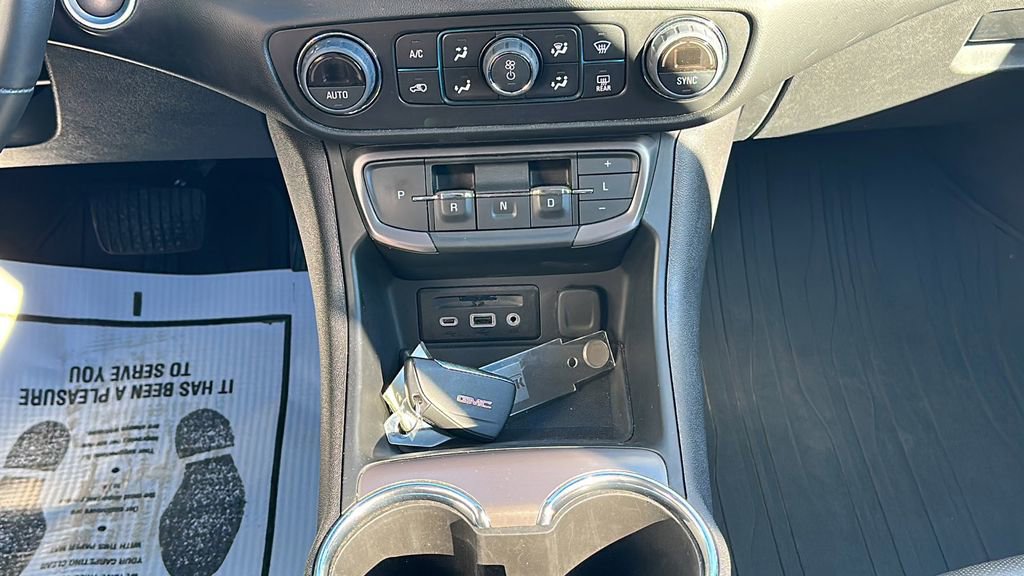 Used 2024 GMC Terrain AT4 image 19