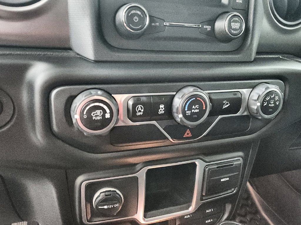 Used 2018 Jeep Wrangler Unlimited Sport AWD/4WD image 28