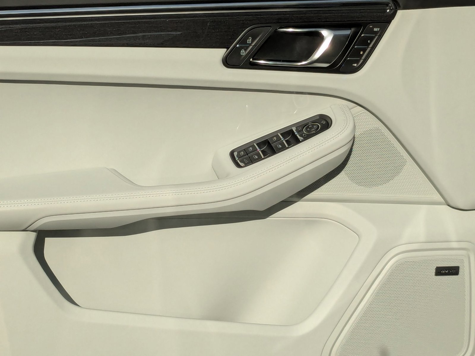 New 2026 Porsche Macan S image 13