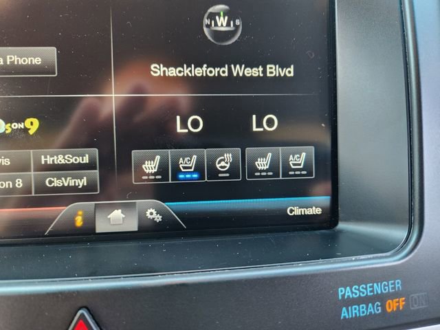 Used 2015 Ford Explorer Limited w/ Equipment Group 301A AWD/4WD image 27