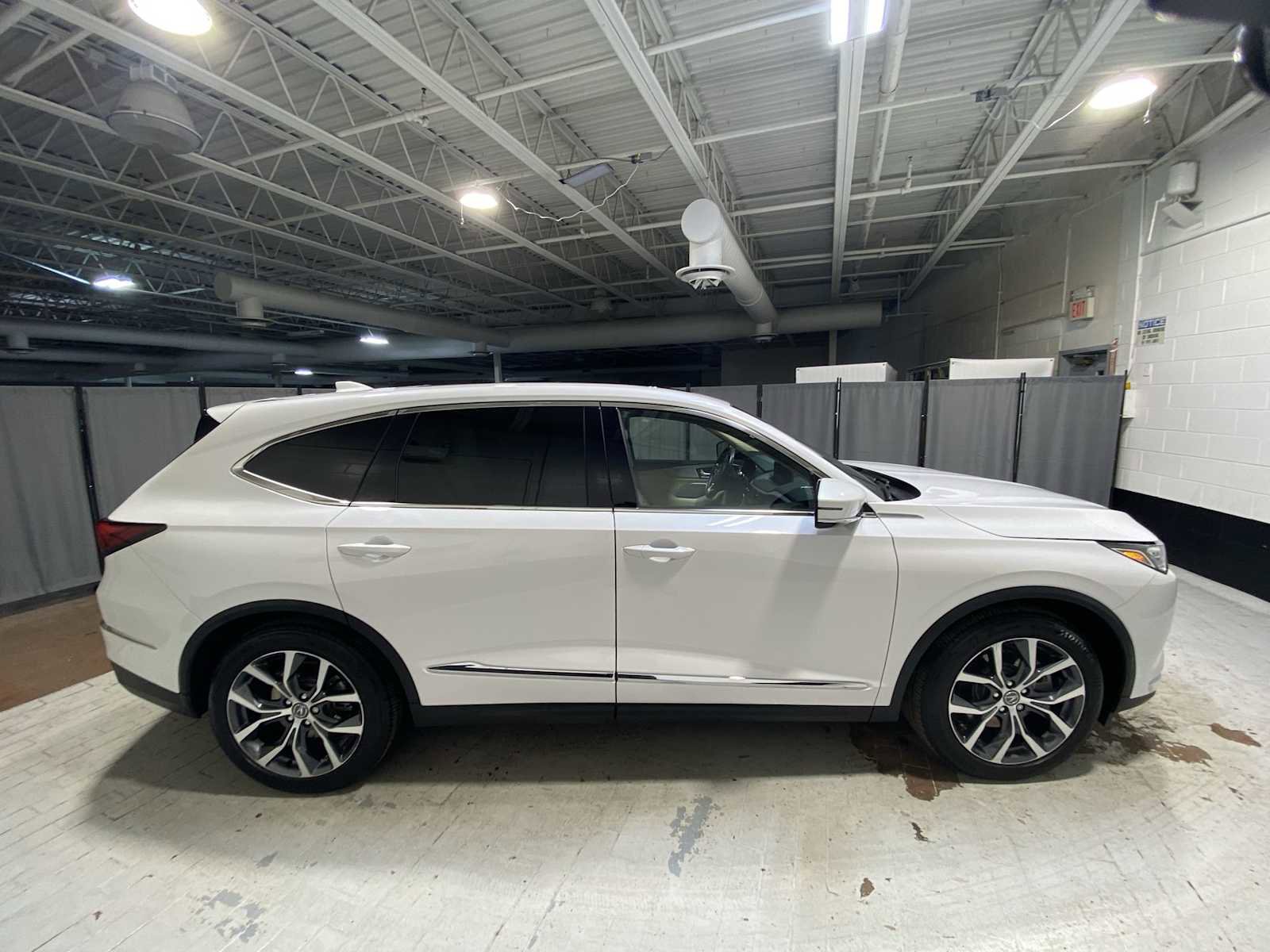 Certified 2023 Acura MDX SH-AWD w/ Technology Package image 27