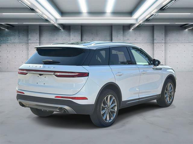 Used 2022 Lincoln Corsair AWD w/ Premium Package image 5