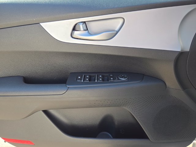 Used 2023 Kia Forte LX FWD image 13