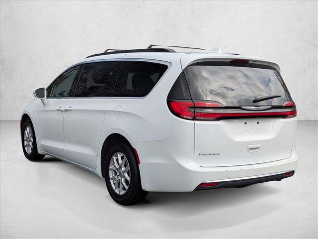 Used 2022 Chrysler Pacifica Touring-L image 8