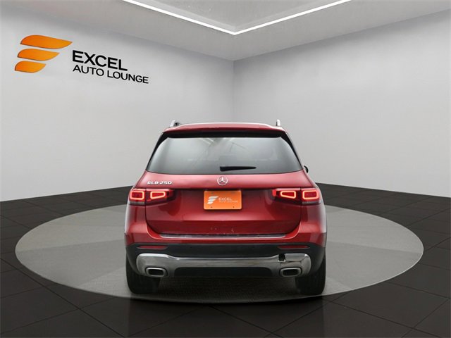 Used 2020 Mercedes-Benz GLB 250 w/ Premium Package image 4