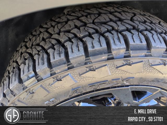 Used 2024 Chevrolet Trax LS w/ LS Convenience Package image 27