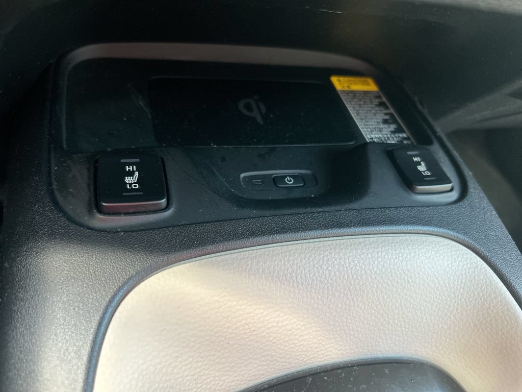 Used 2025 Toyota Corolla XLE FWD image 37