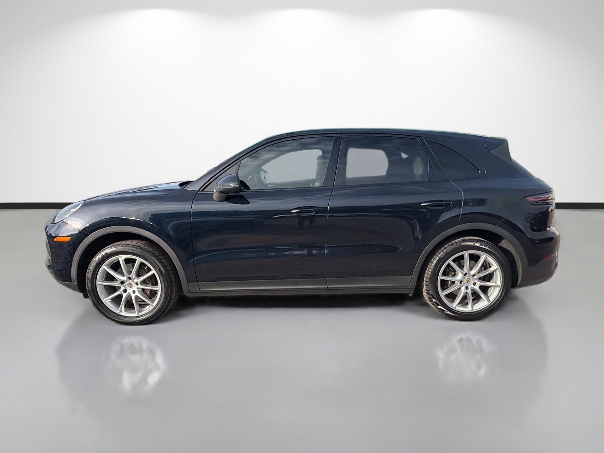 Used 2019 Porsche Cayenne AWD/4WD image 2