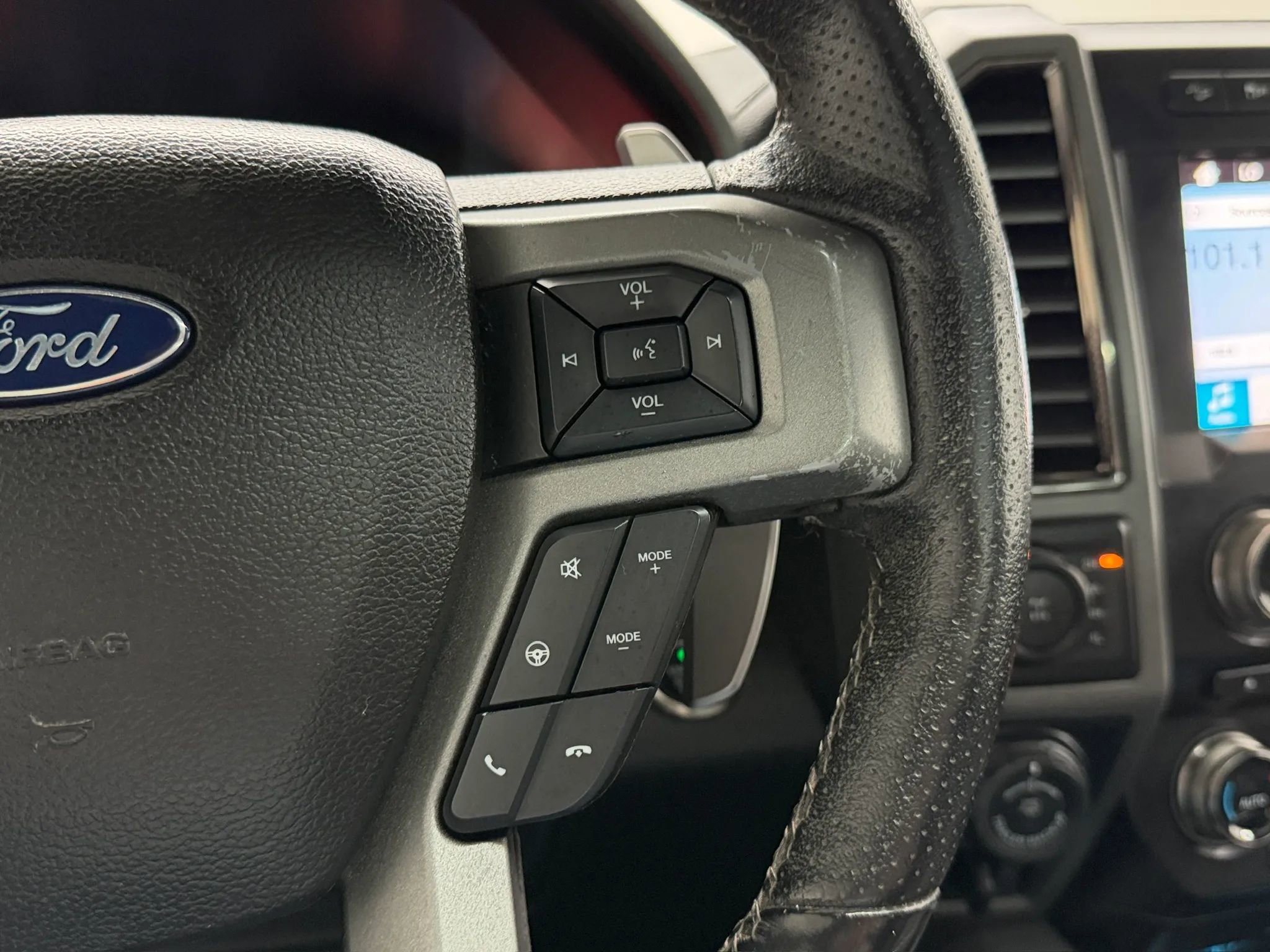 Used 2017 Ford F150 Raptor w/ Equipment Group 802A Luxury AWD/4WD image 23