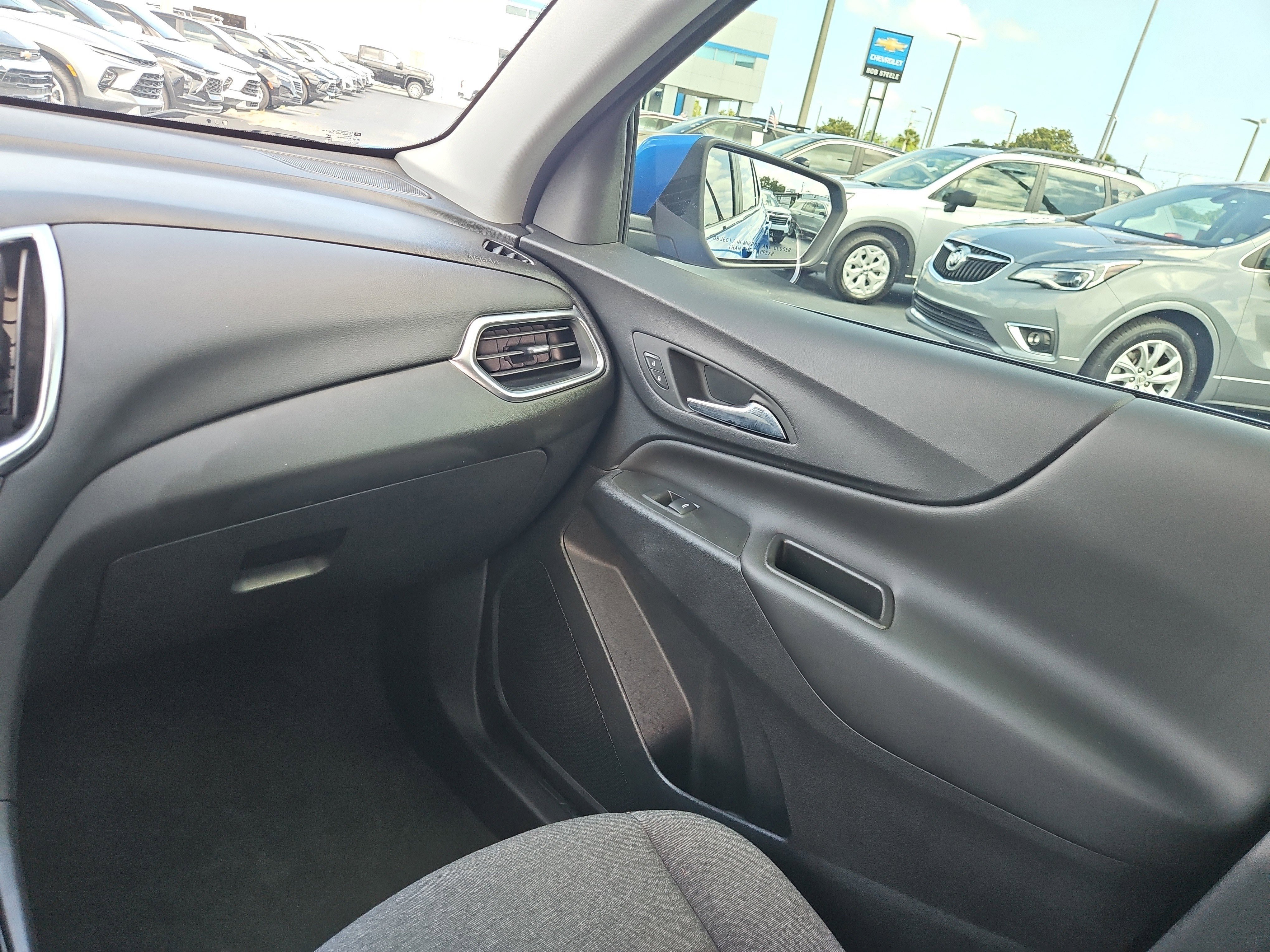 Used 2024 Chevrolet Equinox LT FWD image 11