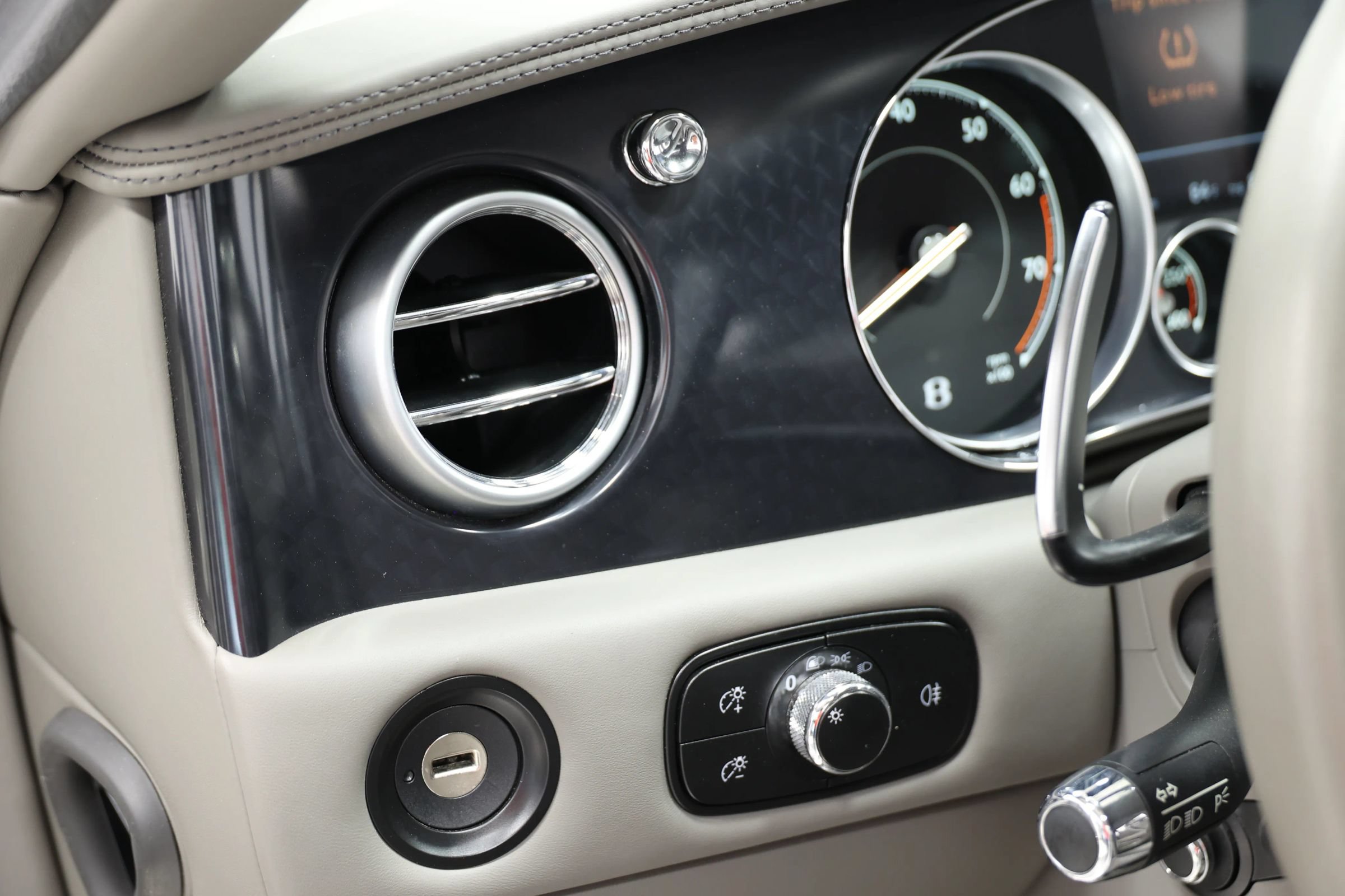 Used 2018 Bentley Flying Spur S W12 AWD/4WD image 23