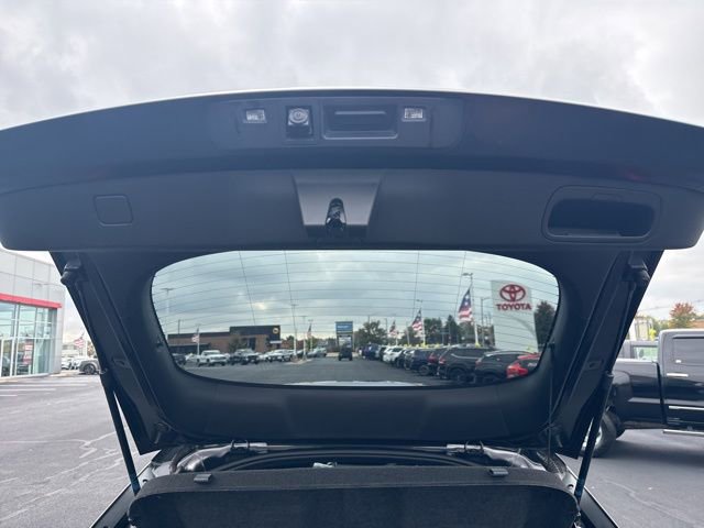 Used 2025 Buick Envista Preferred image 9