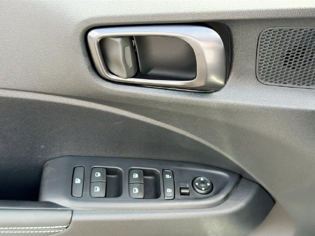 New 2026 Hyundai Venue SEL FWD image 17
