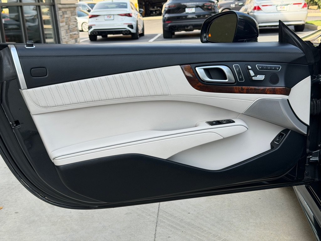 Used 2017 Mercedes-Benz SL 450 w/ Premium I Package image 31