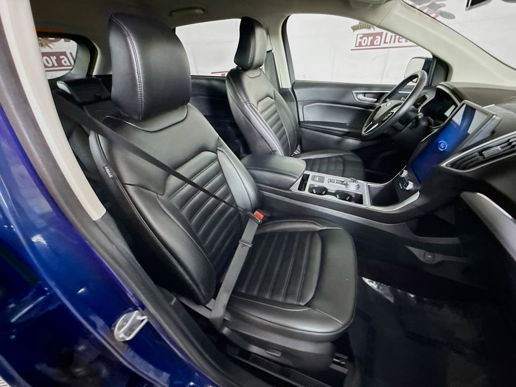 Used 2021 Ford Edge SEL image 29
