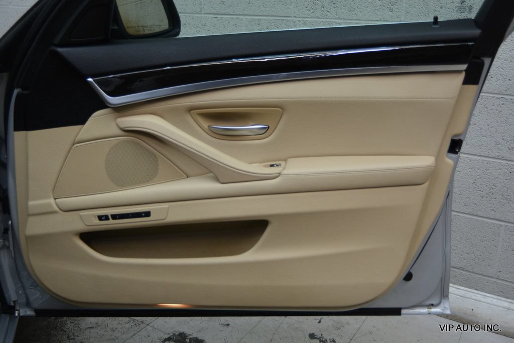 Used 2014 BMW 550i xDrive Sedan AWD/4WD image 8