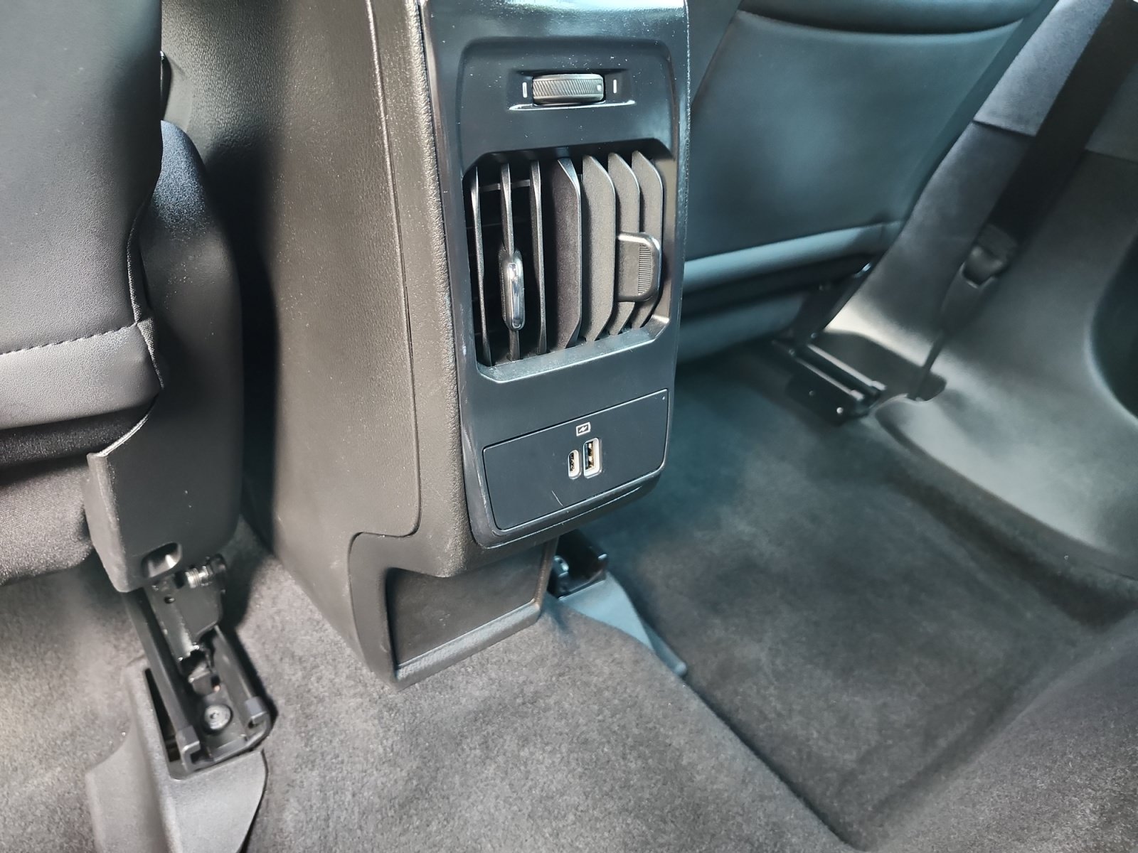 Used 2024 Dodge Hornet R/T AWD/4WD image 14