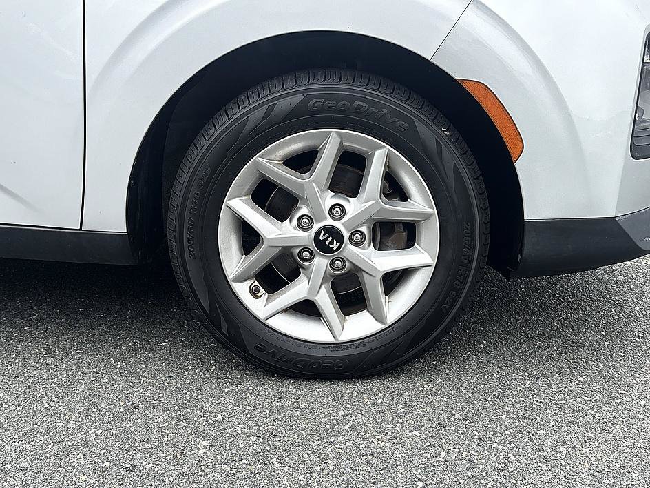Used 2020 Kia Soul S FWD image 11