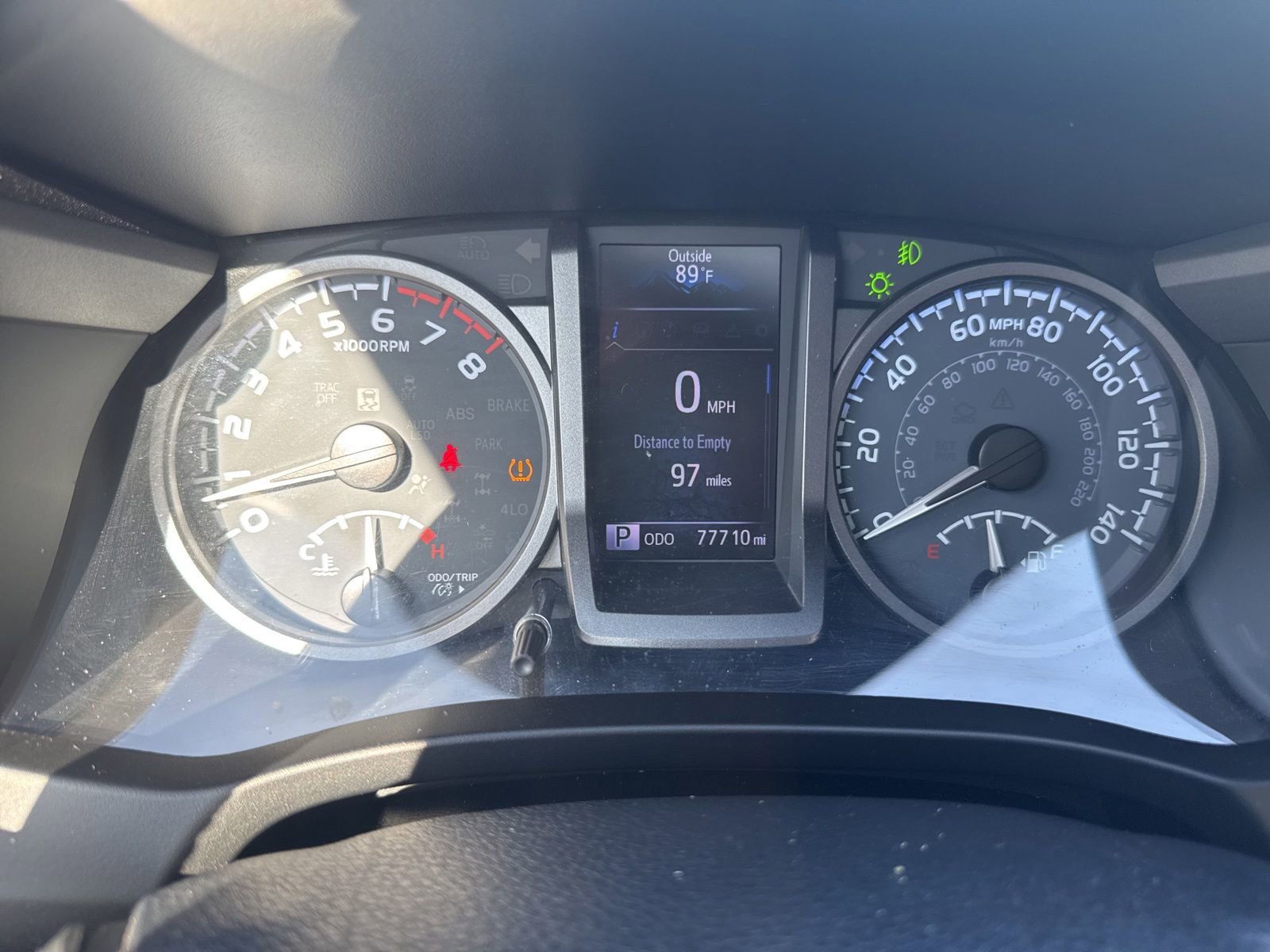 Used 2020 Toyota Tacoma TRD Off-Road w/ TRD Premium Off Road Package AWD/4WD image 13