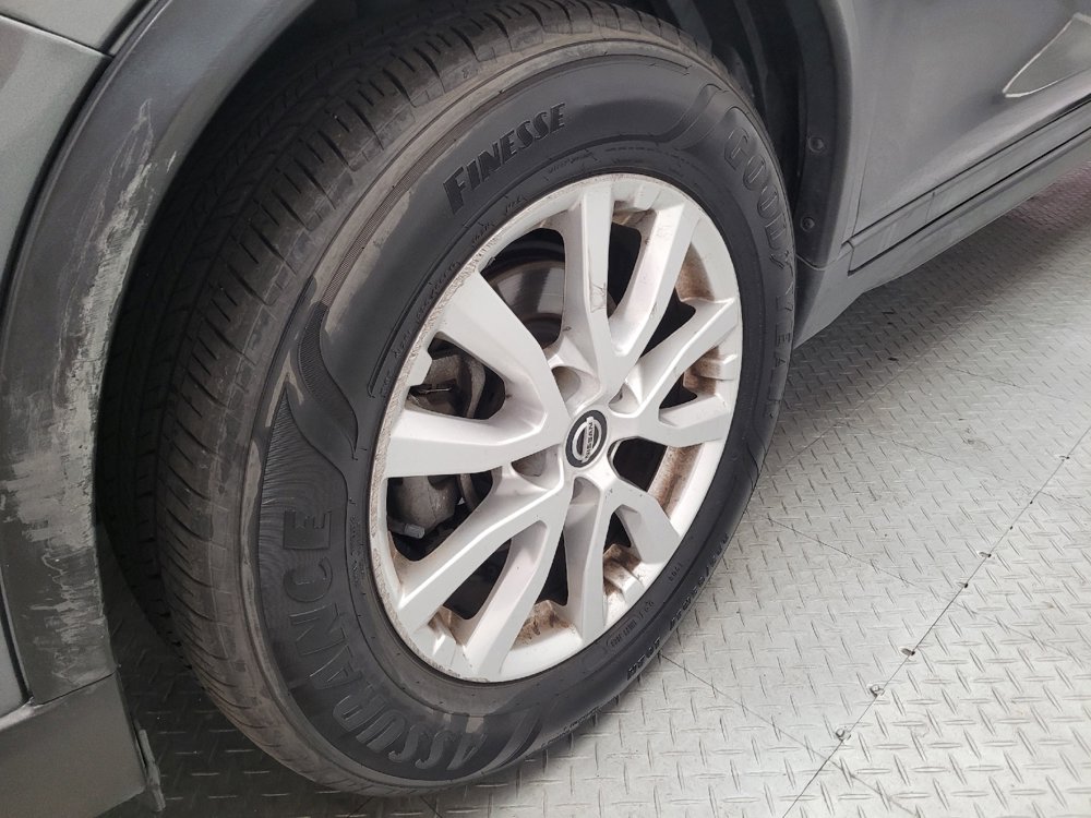Used 2019 Nissan Rogue SV FWD image 31