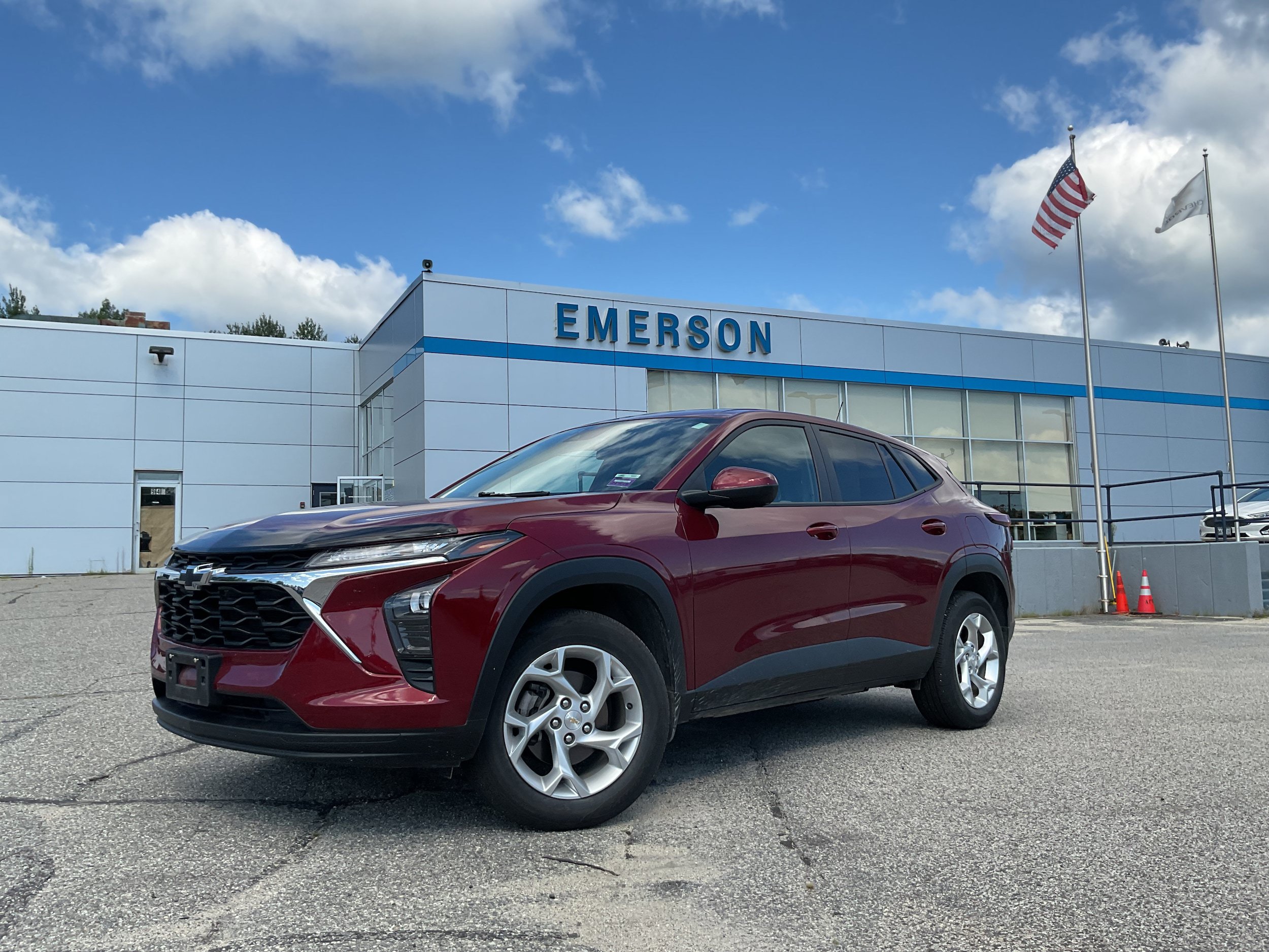 Certified 2024 Chevrolet Trax LS w/ LS Convenience Package FWD image 1