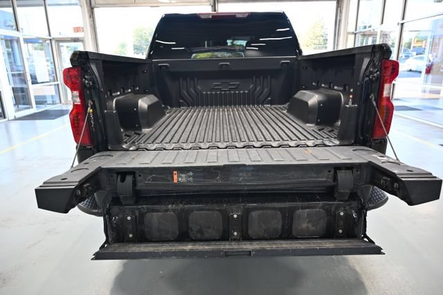 Used 2024 Chevrolet Silverado 1500 Custom AWD/4WD image 9